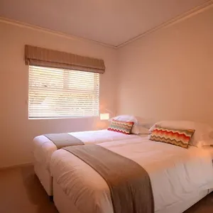  Apartment 2 Bedroom Townhouse