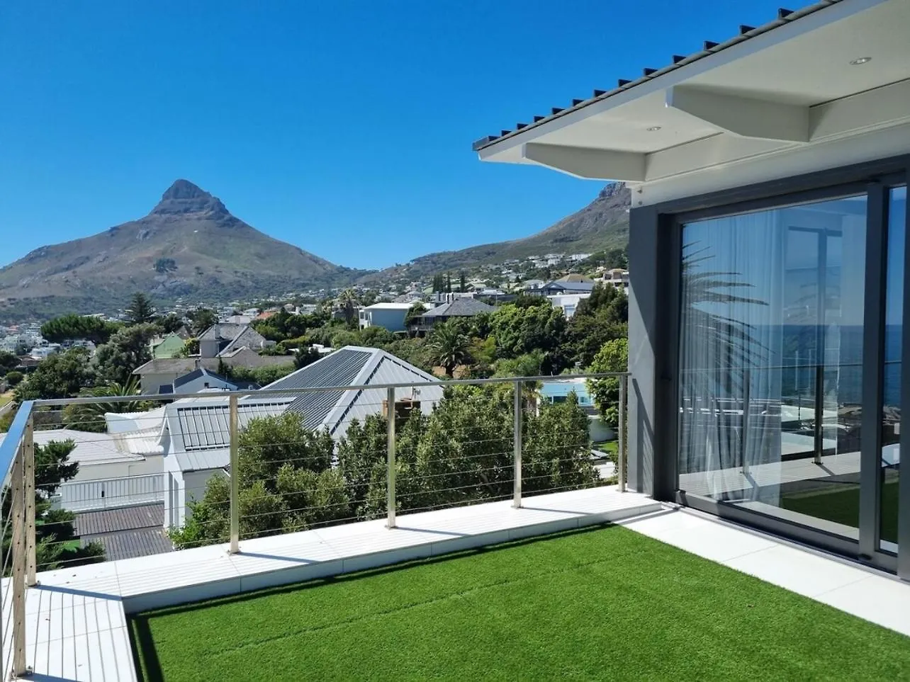 Amara 2 -Designer Penthouse With Solar Power Aparthotel Cape Town