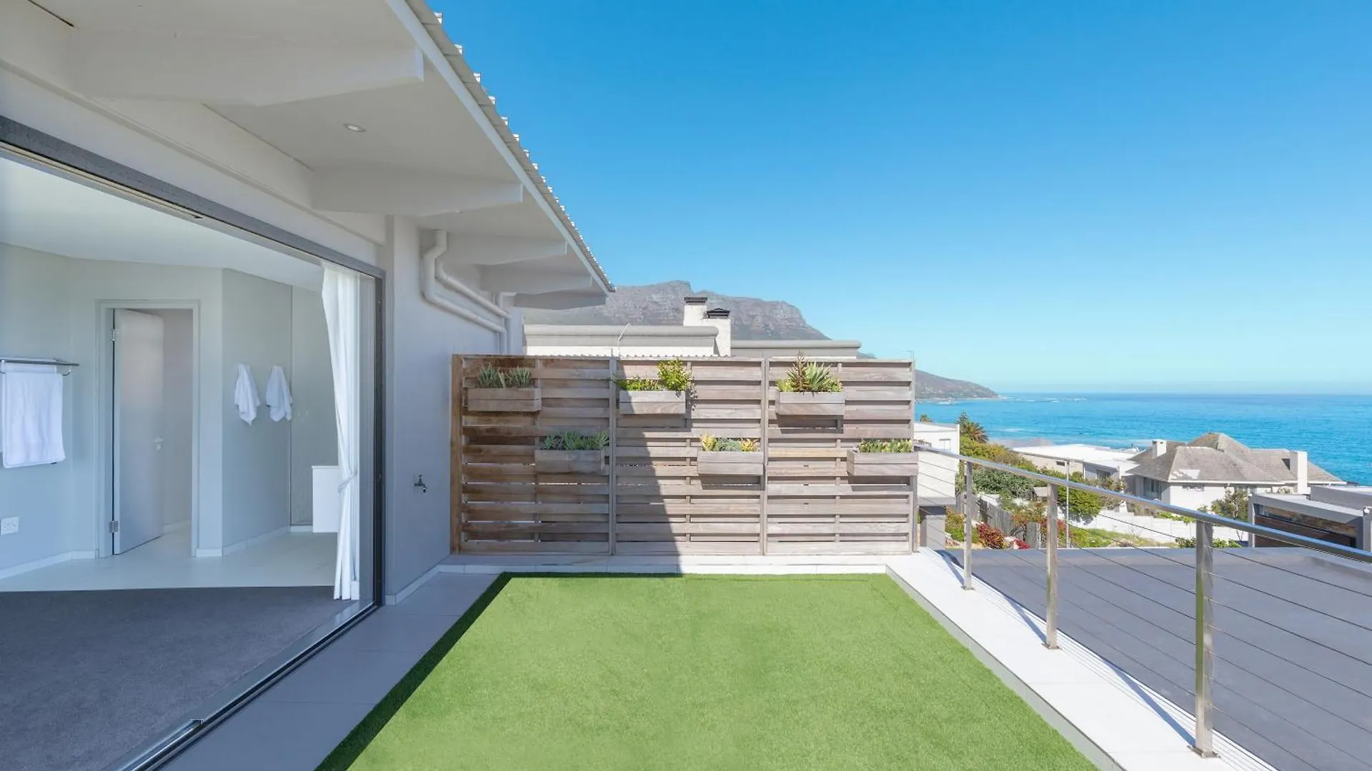 Amara 2 -Designer Penthouse With Solar Power Aparthotel Cape Town
