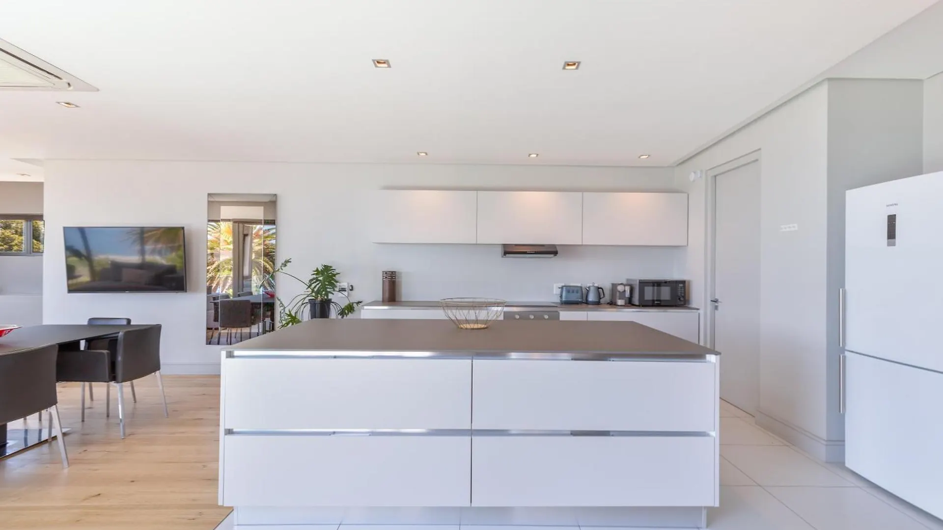 Amara 2 -Designer Penthouse With Solar Power Aparthotel Cape Town